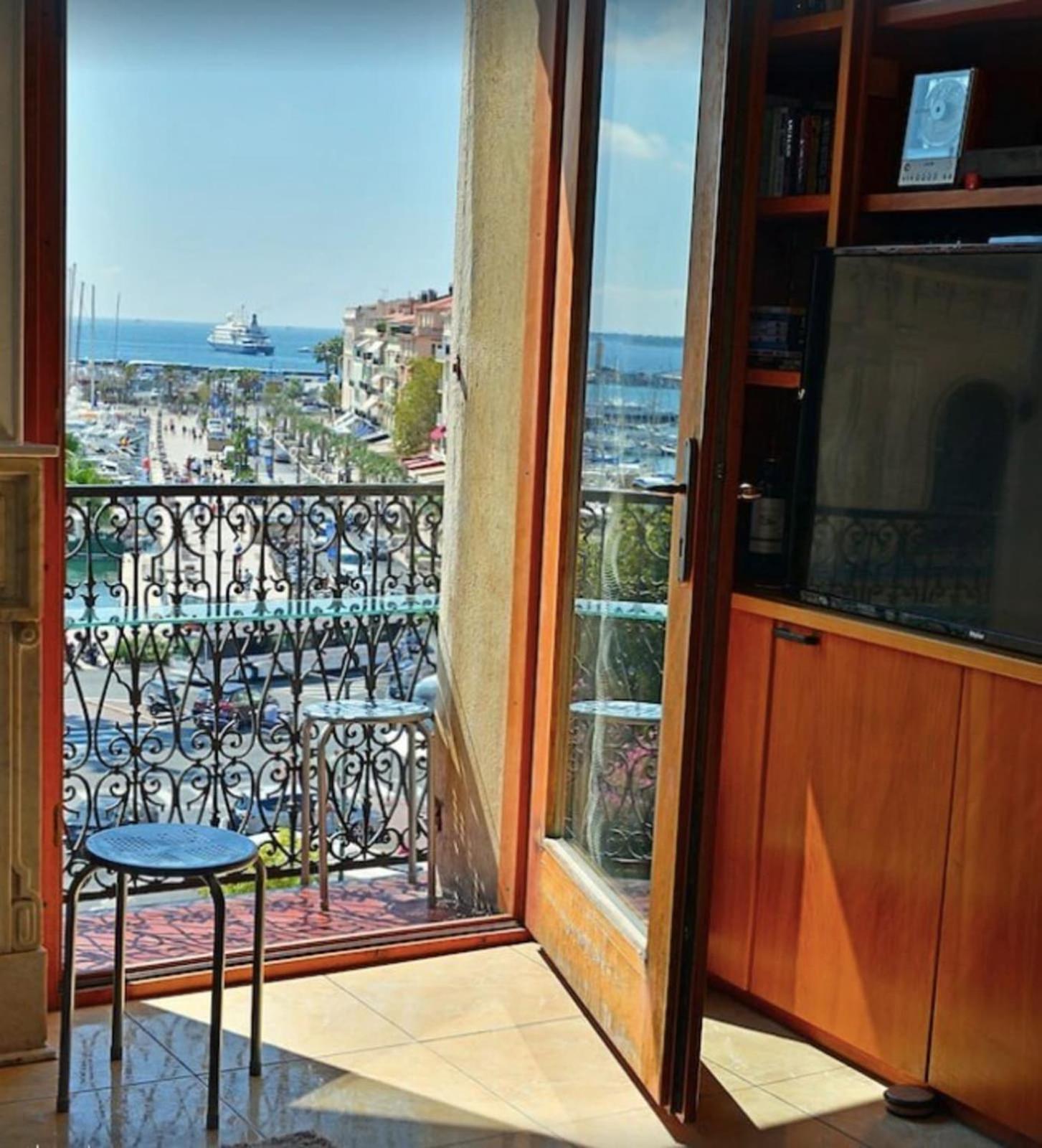 Quai St Pierre 2 Bedrooms With Balcony And Sea View Apartment Cannes