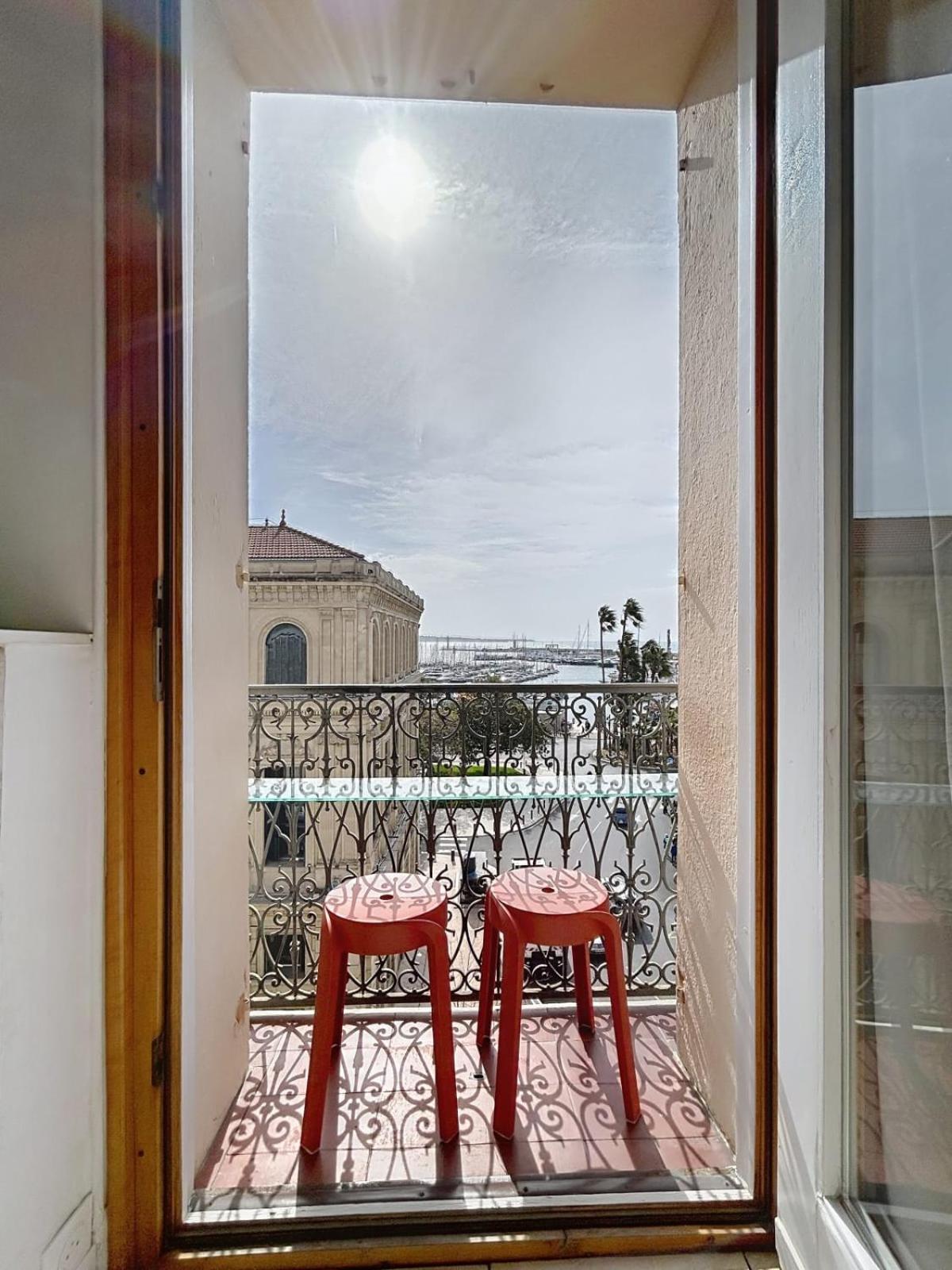 Quai St Pierre 2 Bedrooms With Balcony And Sea View Cannes